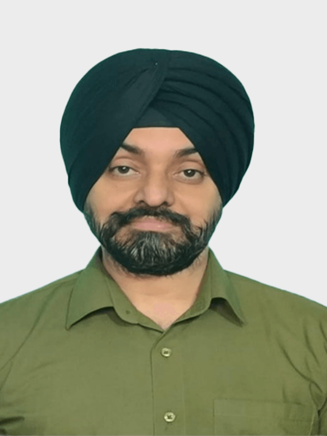 Dr Ravinder  Singh image