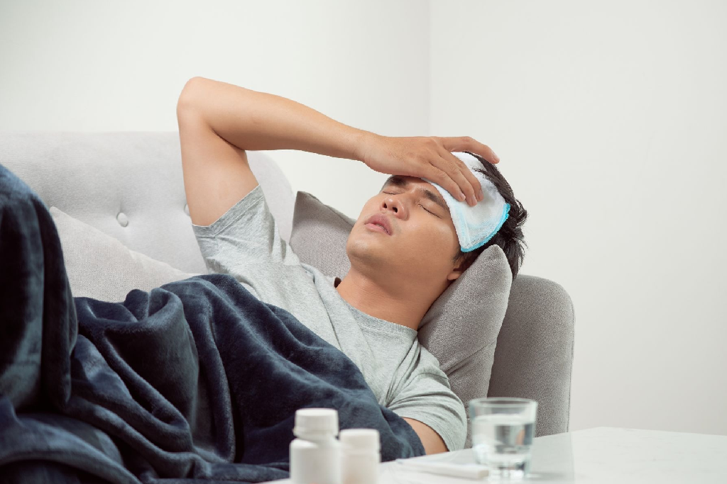 Viral Fever Explained: Associated Symptoms, Common Causes, Treatment Options & Prevention Tips